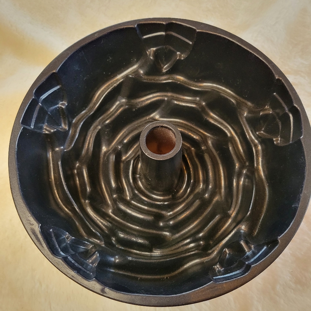 Nordic Ware -  Rose Bundt Pan - Red - Picture 3 of 6